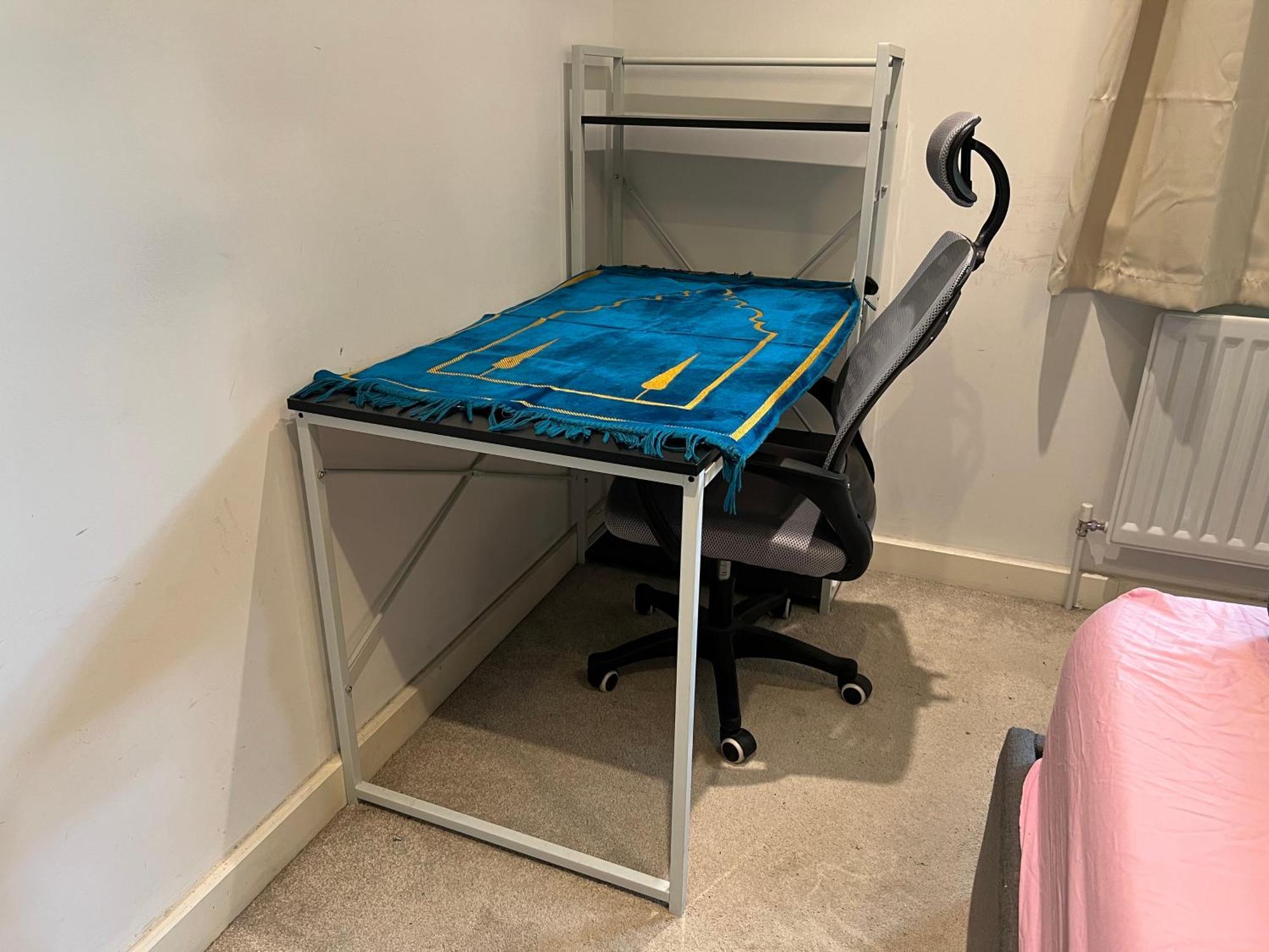 London Holiday Home Newly Refurbished - Entire 4 Bedroom Private House With Kitchen, Living Room & Private Garden - 1 Cape House London, Within 30 Mins From Central London, London Bridge & Canary Wharf Экстерьер фото
